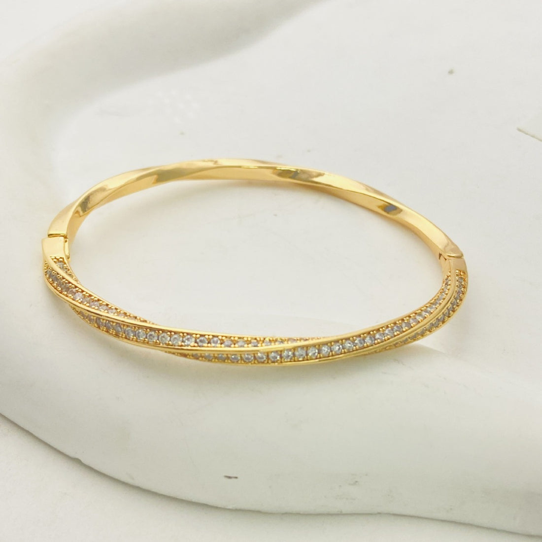 Affordable Luxury Fashion Half Circle Full Diamond Mobius Bracelet